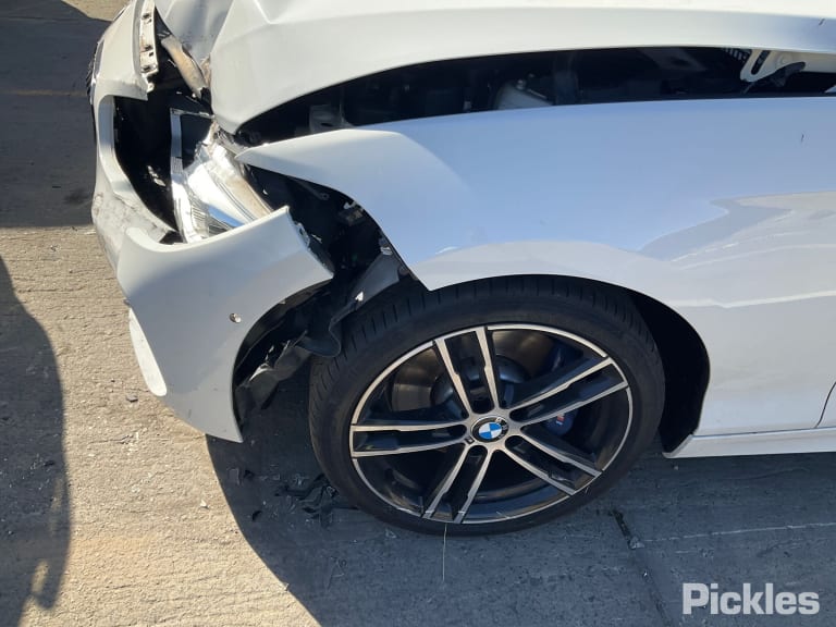 2017 BMW 1 SERIES F20, SPORT, AUTO (LARGE 'P' BUTTON), P/N 61317950385, 06/11-04/19 61 31 7 950 385 GEAR STICK SHIFTER