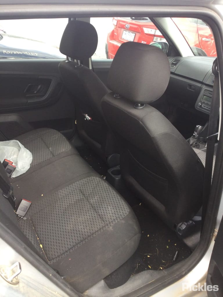 2014 SKODA FABIA LEFT REAR DOOR LOCK, 5JF, P/N 5N0839015D, 08/11-12/14 5N2837015D DOOR BOOT GATE LOCK