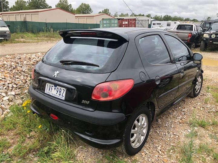 2003 PEUGEOT 206 XT/XR, EARLY (NO PAINT ON BUMPER MOULDS), T1, 10/99-11/07 7840J4 LEFT GUARD