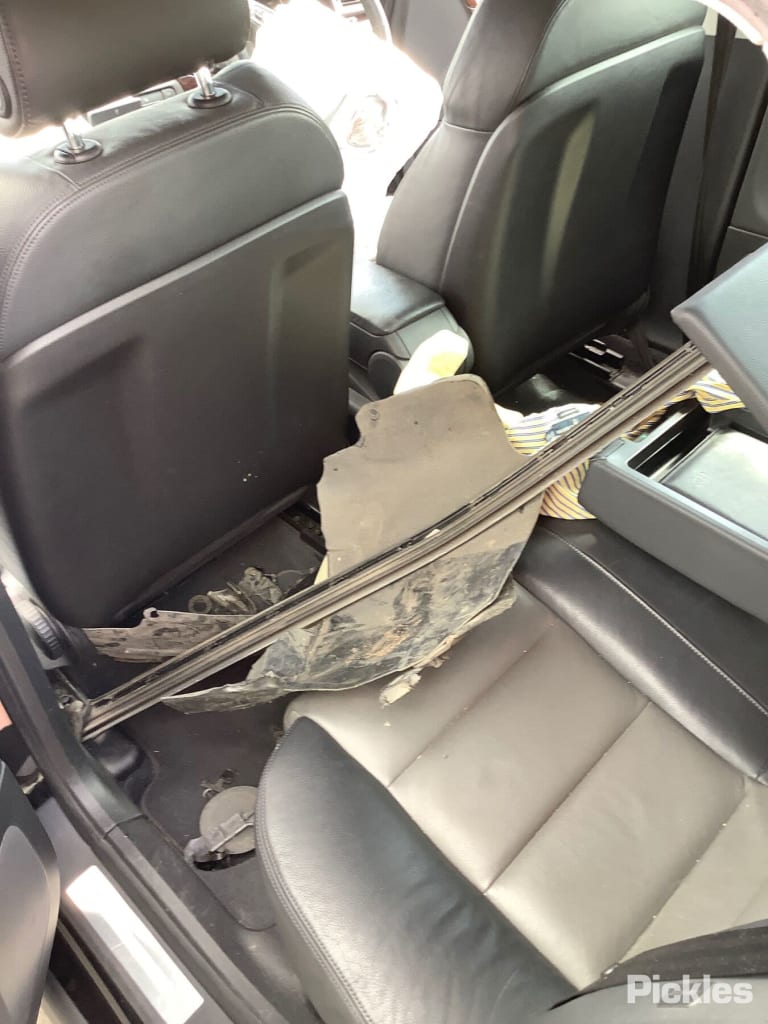 2007 AUDI A4 B7 (A4/S4), SEDAN, NON PARK SENSORS TYPE, 08/04-03/08 8E5807303 REAR BUMPER