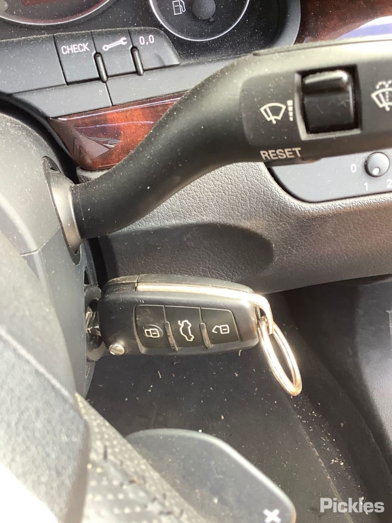 2007 AUDI A4 B7 (A4/S4), SEDAN, NON PARK SENSORS TYPE, 08/04-03/08 8E5807303 REAR BUMPER