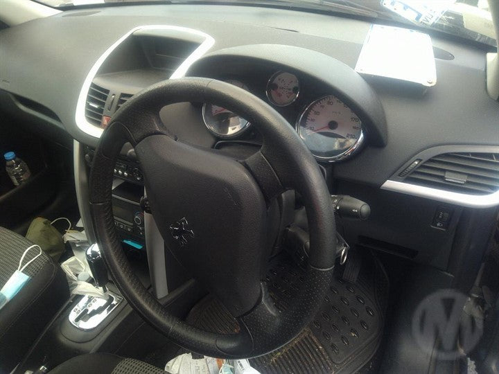 2010 PEUGEOT 207 A7, 5DR HATCH/WAGON, 04/06-12/12  LEFT FRONT DOOR