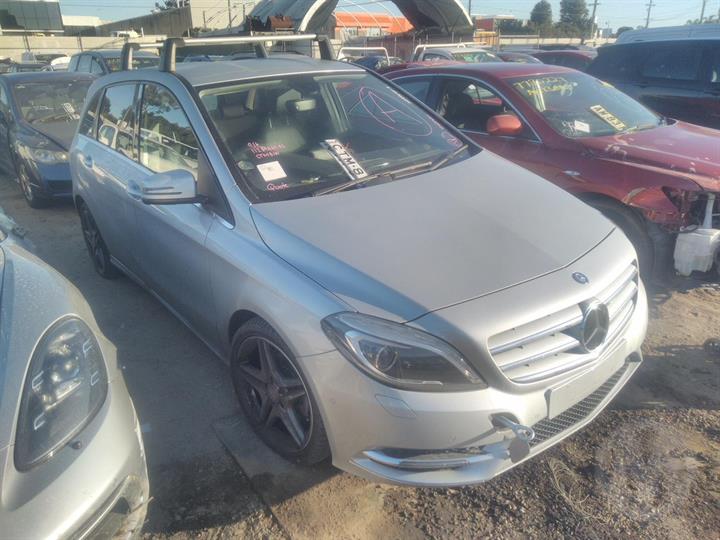 2014 MERCEDES B CLASS W246, 12/11-02/19 A2467300379 LEFT REAR WND REG MOTOR