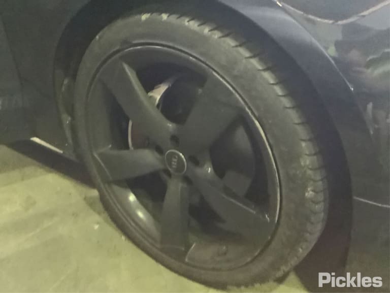 2015 AUDI A8 D4, 08/10-06/17 COURTESY LIGHT