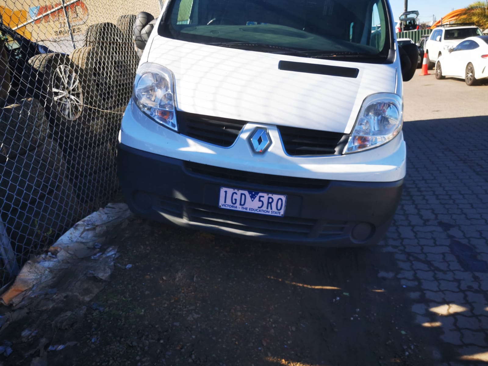 2012 RENAULT TRAFIC X83, CLEAR INDICATOR TYPE, 05/07-12/14 8200701366 RIGHT HEADLAMP