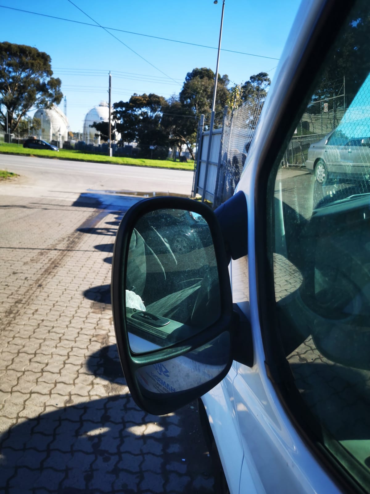 2012 RENAULT TRAFIC X83, 04/04-12/14 7782524467 RIGHT GUARD