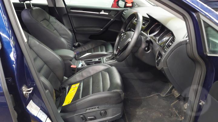 2018 VOLKSWAGEN GOLF GEN 7, 5DR HATCH, 01/13-08/20 5G4831055AS LEFT FRONT DOOR