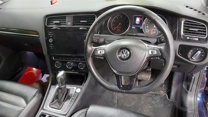 2018 VOLKSWAGEN GOLF STEERING WHEEL, TRAPEZIUM TYPE, GEN 7, 01/13-08/20 5G0880201S RIGHT AIRBAG