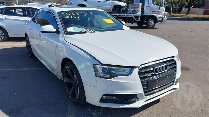 2014 AUDI A5/S5 8T, A5/S5/RS5, 10/07-11/16 4G0407253B LEFT FRONT HUB ASSEMBLY
