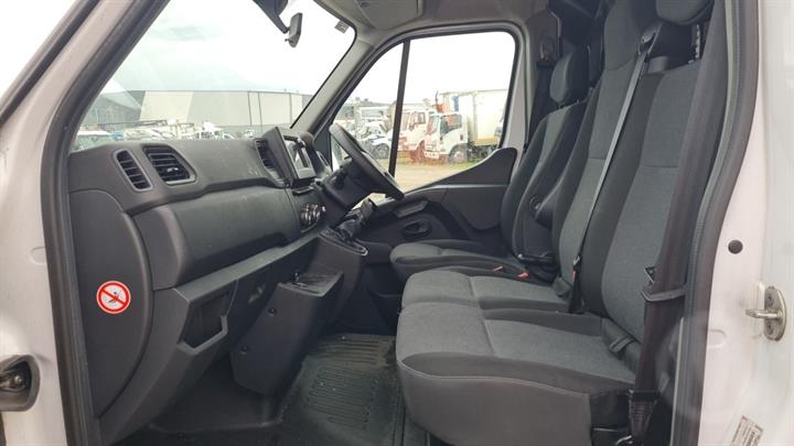 2021 RENAULT MASTER STEERING WHEEL, X62, 02/20-  985700724R RIGHT AIRBAG