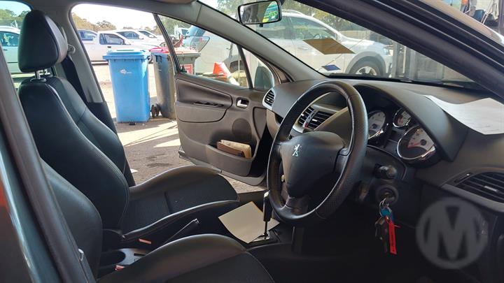 2009 PEUGEOT 207 A7, HATCH/WAGON, XE/GT, POWER FOLD, COLOUR CODED, 03/07-12/12 8149ZG LEFT DOOR MIRROR