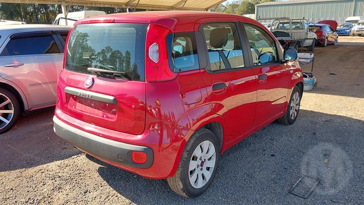 2014 FIAT PANDA FLARED TYPE, 150 SERIES, 10/13-12/15 52098467 LEFT FRONT DOOR