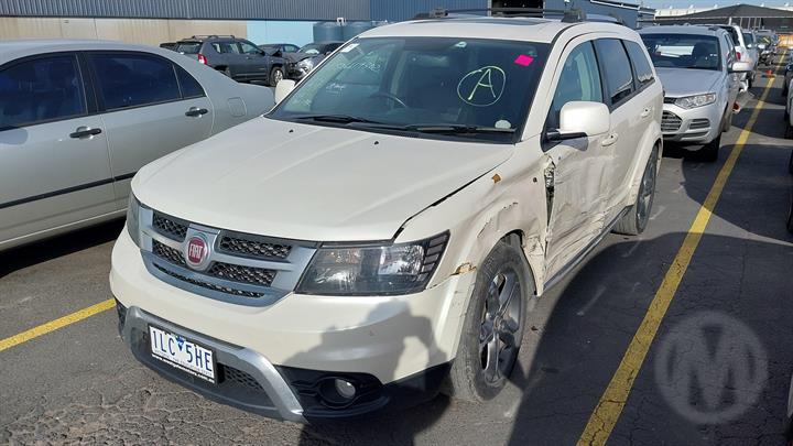 2015 FIAT FREEMONT FRONT, W/ SUNGLASS HOLDER TYPE, JF, 04/13-01/17 COURTESY LIGHT