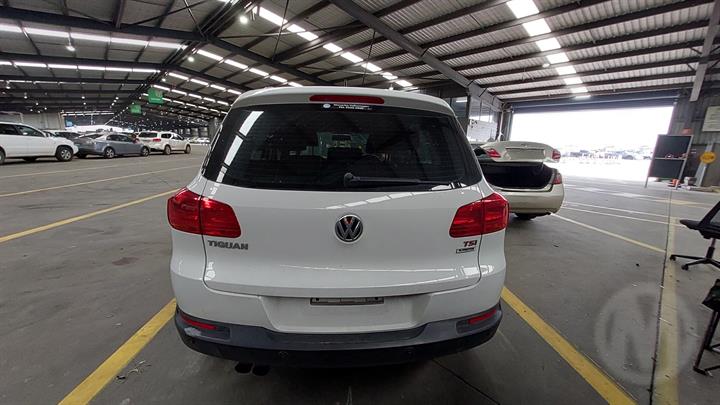 2015 VOLKSWAGEN TIGUAN 5N, MANUAL FOLD (6XN), HEATED TYPE, 05/08-08/16  LEFT DOOR MIRROR