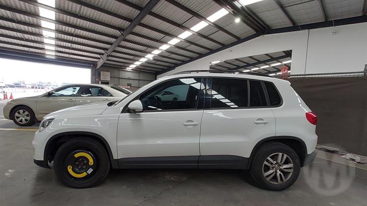 2015 VOLKSWAGEN TIGUAN 5N 08/11-08/16  GLOVE BOX