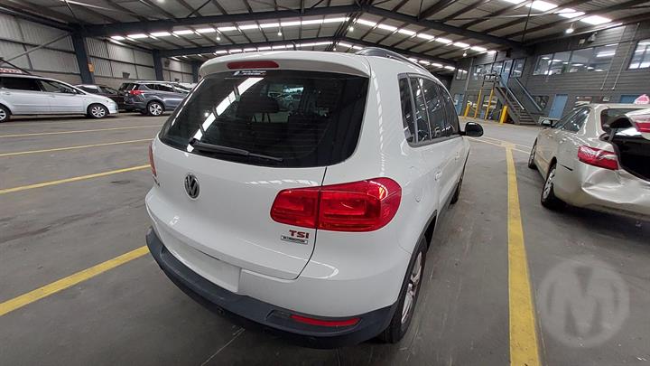 2015 VOLKSWAGEN TIGUAN 5N 08/11-08/16 GLOVE BOX