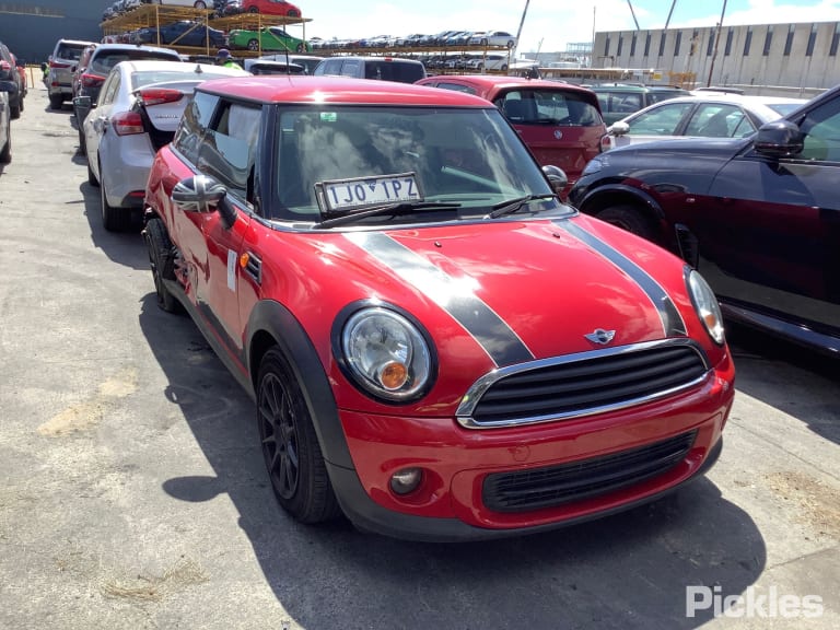 2011 MINI COOPER R55/R56/R57, MAN FOLD TYPE, COLOUR CODED COVER, 03/07-05/15 51162755637 LEFT DOOR MIRROR