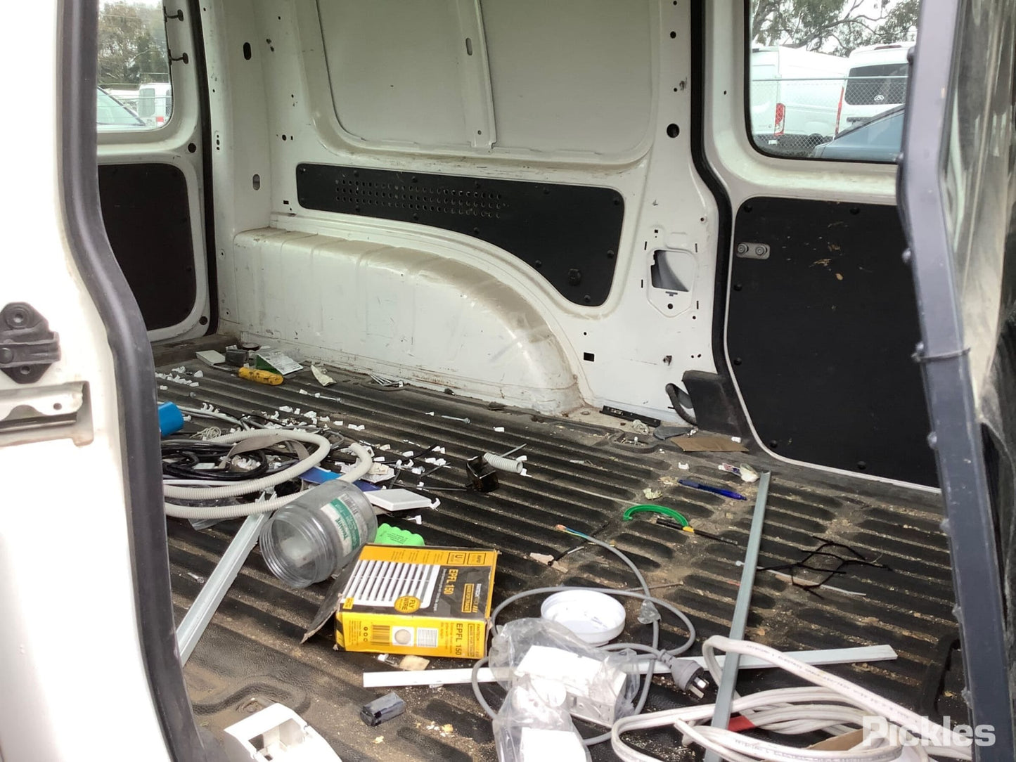 2017 VOLKSWAGEN CADDY LEFT BARN DOOR LOCK, LOWER, 2KN, 07/15-02/21 2K0827505L DOOR BOOT GATE LOCK