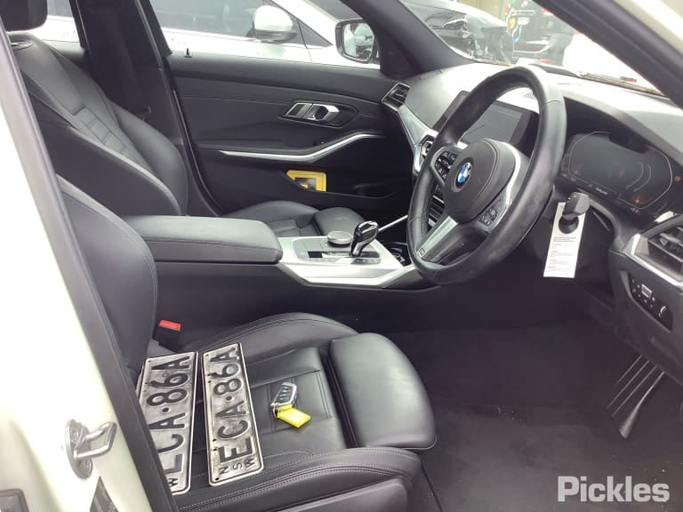 2019 BMW 3 SERIES REAR, F30, SEDAN, 02/12-12/19 COURTESY LIGHT