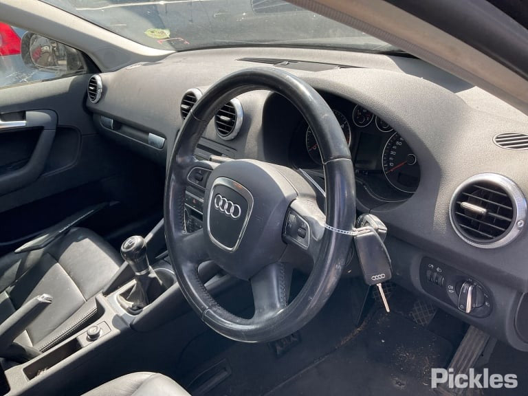 2009 AUDI A3 RIGHT FRONT DOOR LOCK, 5DR HATCH, 8P, 06/04-04/13 4F2837016B DOOR BOOT GATE LOCK