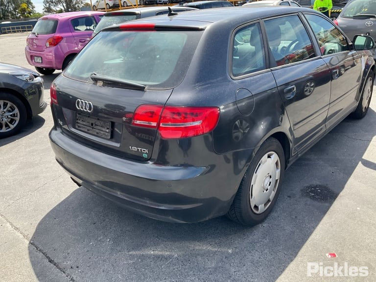 2009 AUDI A3 RIGHT FRONT DOOR LOCK, 5DR HATCH, 8P, 06/04-04/13 4F2837016B DOOR BOOT GATE LOCK