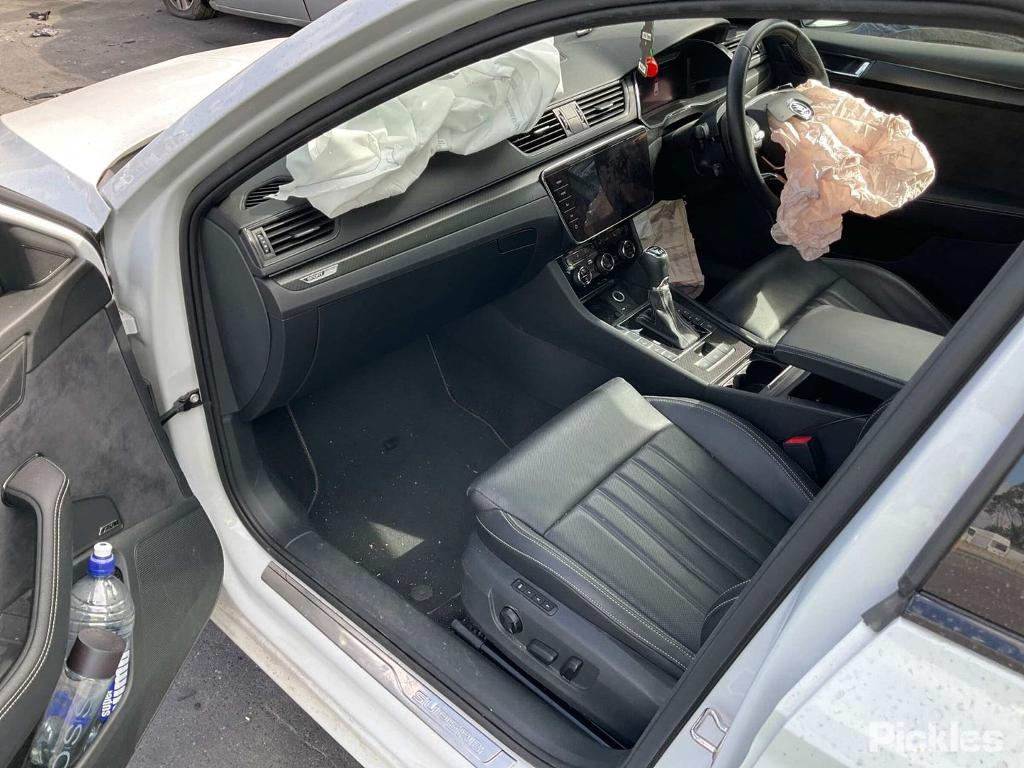 2021 SKODA SUPERB RH FRONT, NP, LEATHER, 03/16- 3V0867012C DOOR TRIM
