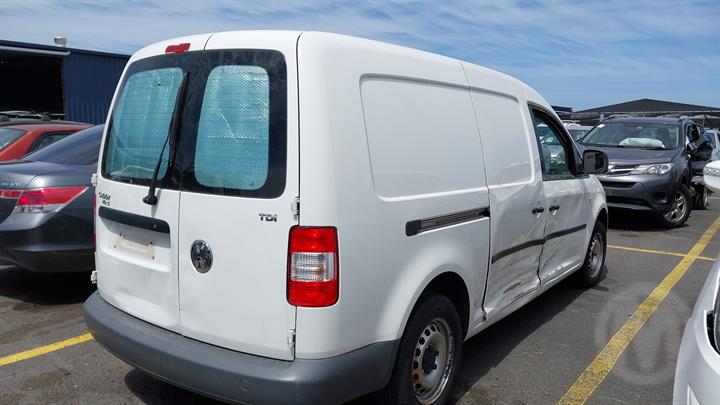 2010 VOLKSWAGEN CADDY MANUAL, 1.9, TURBO DIESEL, MAXI, 2K, 07/08-06/15 1K0121251DP / 1K0121251EJ RADIATOR