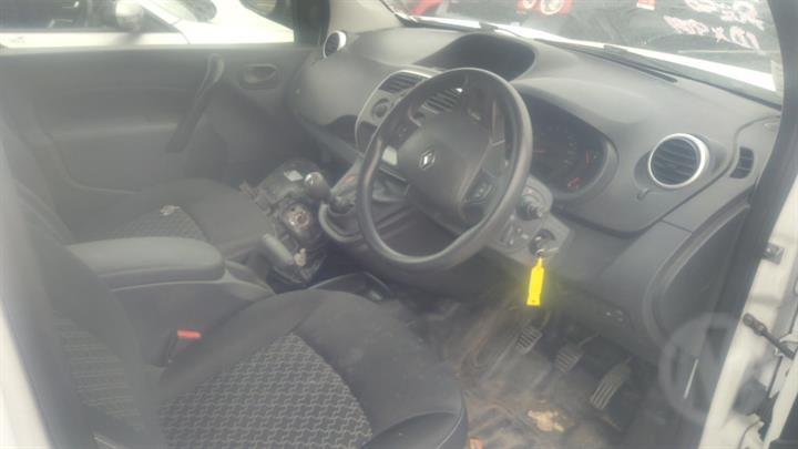 2015 RENAULT KANGOO X61, 10/10- 8200439462 RIGHT FRONT DOOR WINDOW