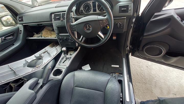 2010 MERCEDES B CLASS W245, 03/05-06/11 A1697202505 LEFT FRONT DOOR