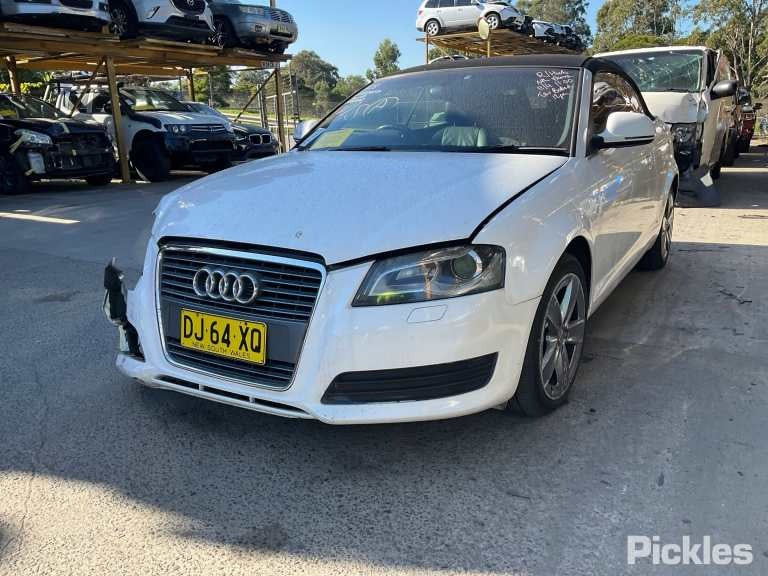 2010 AUDI A3 CENTRE REAR, SEAT BELT ONLY, HATCH/CABRIO, BEIGE, 8P, 06/04-04/13 SEAT BELT STALK
