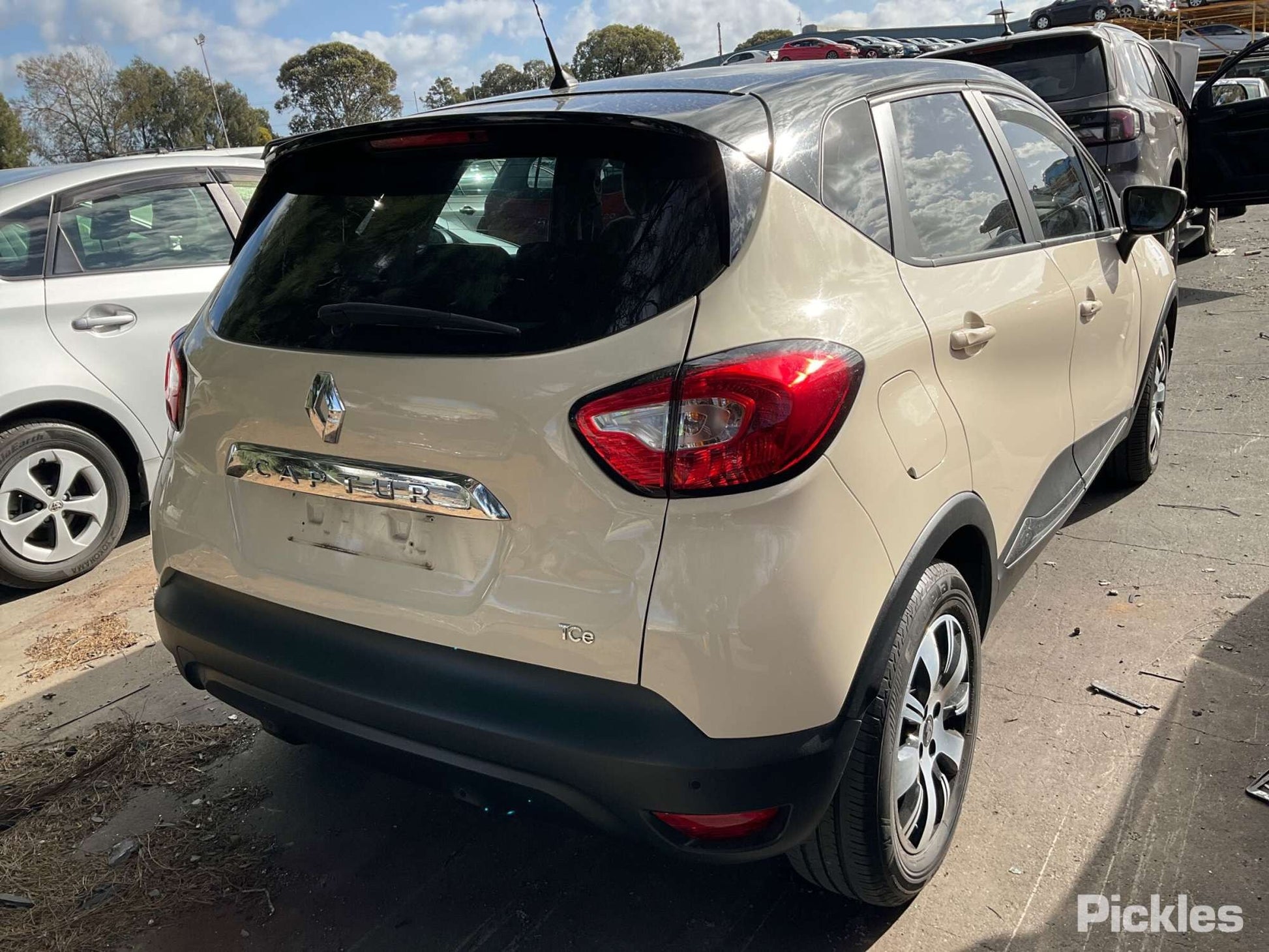 2016 RENAULT CAPTUR J87, POWER FOLDING, HEATED TYPE, 08/14-05/17 963016046R RIGHT DOOR MIRROR