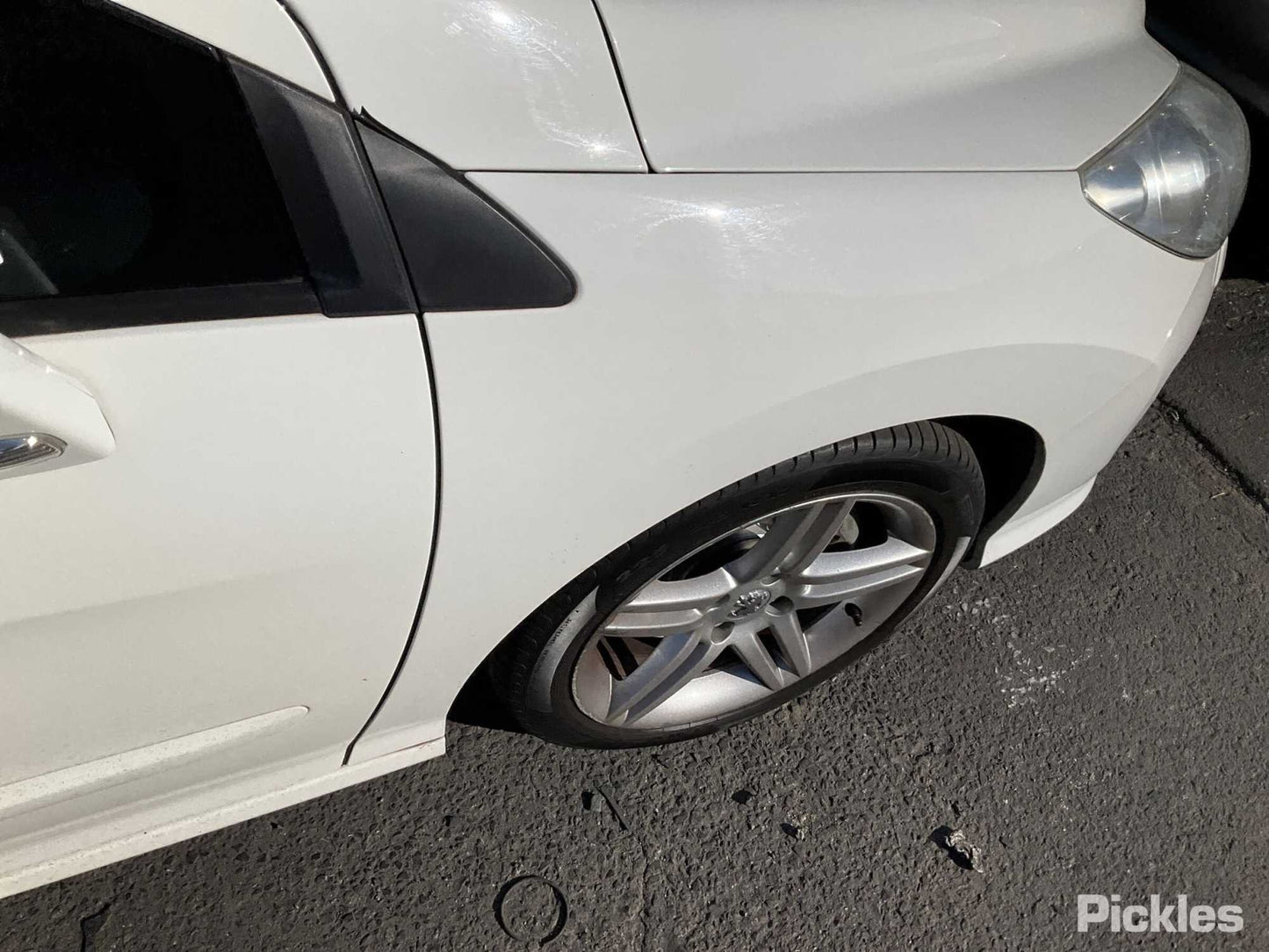 2011 PEUGEOT 308 T7, 09/07-09/14 7840W1 LEFT GUARD