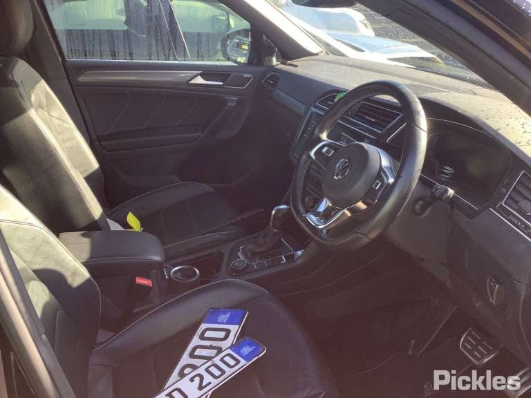 2019 VOLKSWAGEN TIGUAN 5NA, LH SIDE, BLACK, 06/16- 5TA857551D SUNVISOR