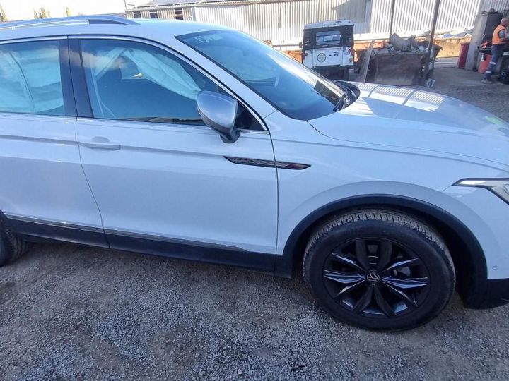 2023 VOLKSWAGEN TIGUAN IN BODY, LED TYPE, NON DYNAMIC INDICATORS (8SK), 5NA, 06/16- 5NL945095A LEFT TAILLIGHT