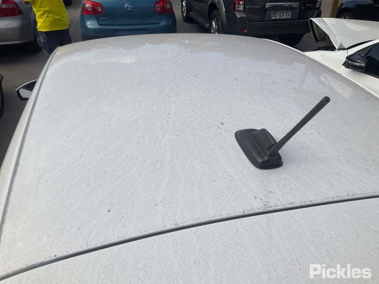 2013 VOLKSWAGEN POLO CENTRE, 6R, 05/10-09/17 COURTESY LIGHT