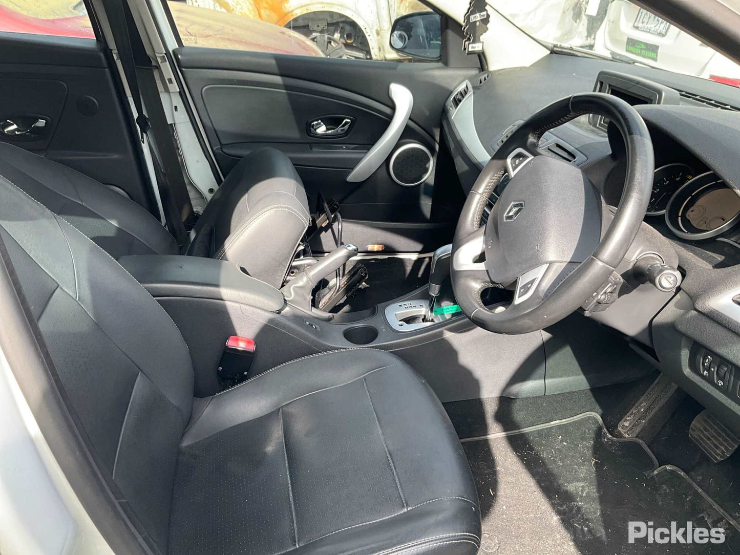 2012 RENAULT MEGANE UNDER DASH, X32/X95, 09/10-05/16 243516967R FUSE BOX