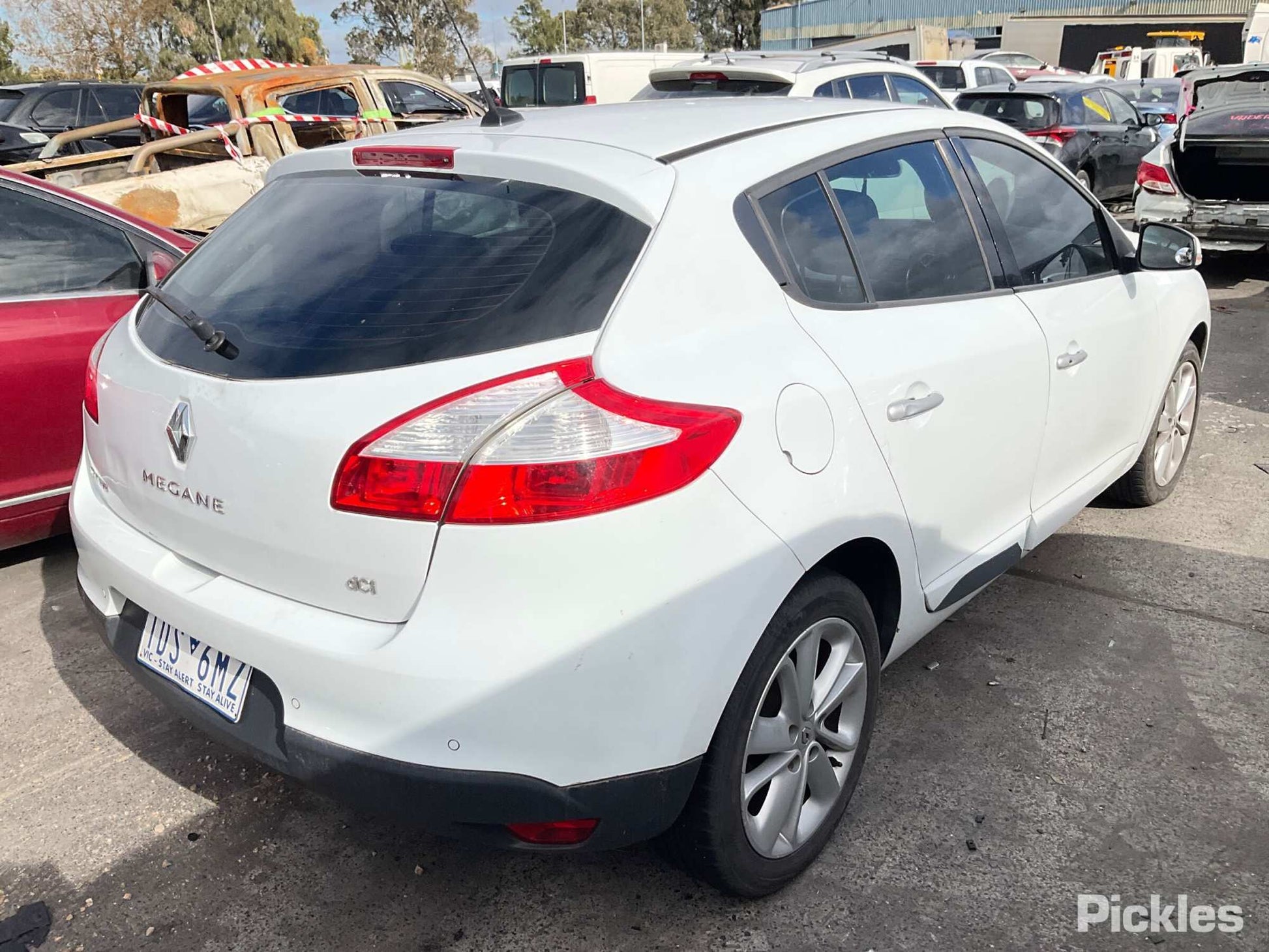 2012 RENAULT MEGANE  X32/B95/K95, 5DR HATCH/WAGON, 09/10-06/14 631019031R LEFT GUARD