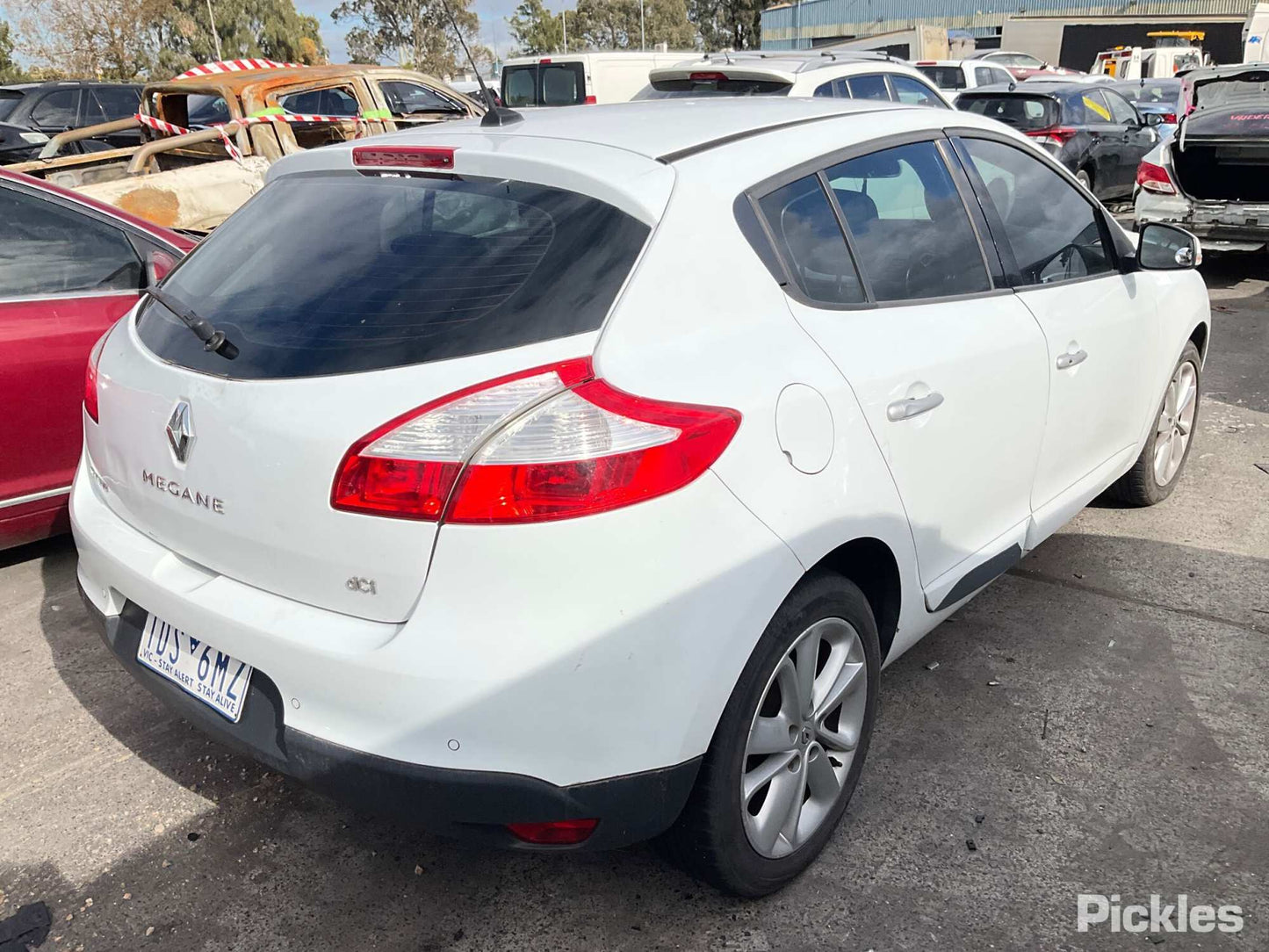 2012 RENAULT MEGANE  X32/B95/K95, 5DR HATCH/WAGON, 09/10-06/14 631019031R LEFT GUARD