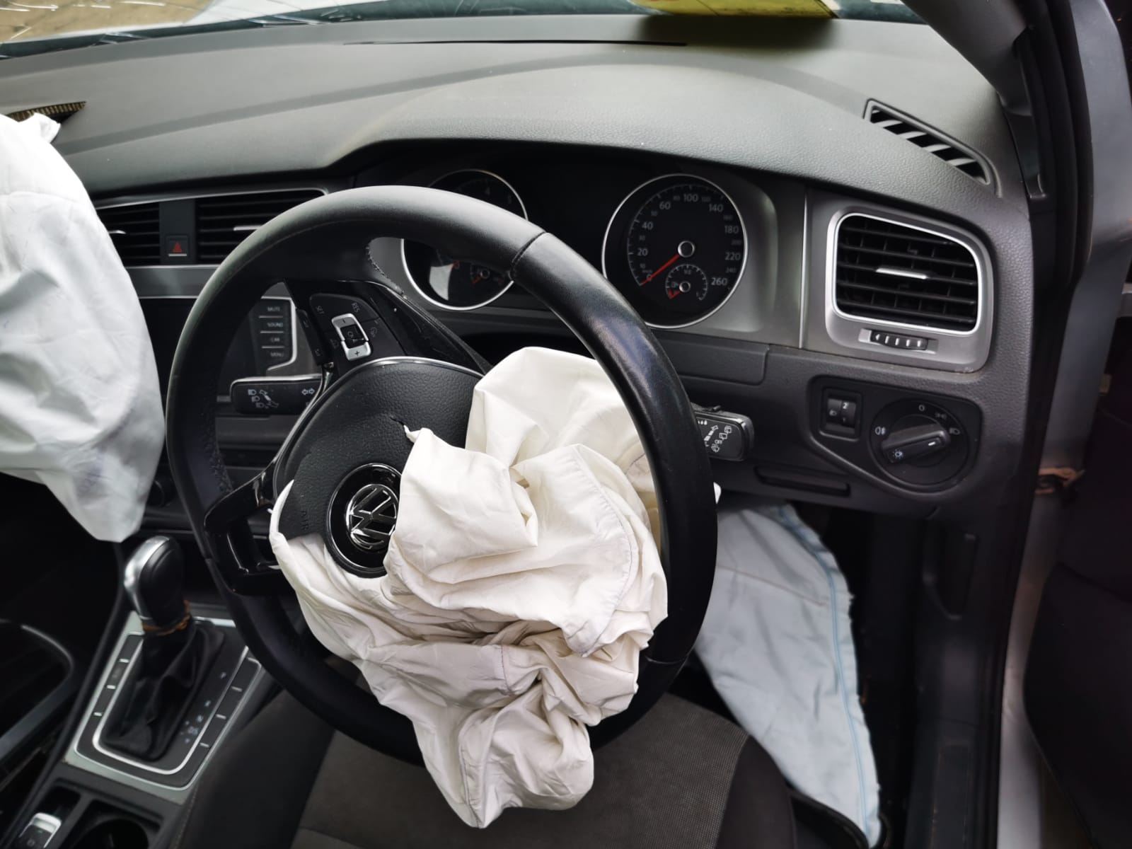 2016 VOLKSWAGEN GOLF PETROL, 1.4, BOSCH 140AMP P/N 04C903023L, GEN 7, 12/12-08/20  ALTERNATOR