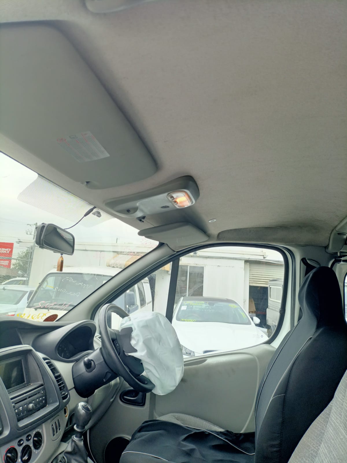 Wrecking 2013 RENAULT TRAFIC for Used Parts RN0762