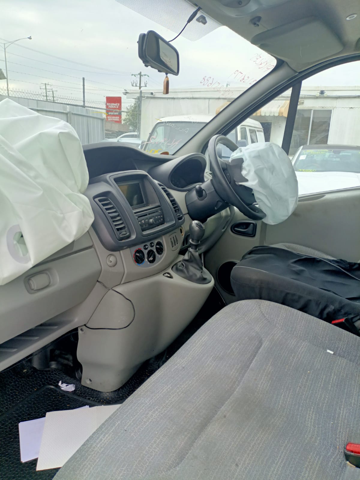 2013 RENAULT TRAFIC X83, VAN 04/04-12/14 7701034176 7701034177 REVERSING LIGHT