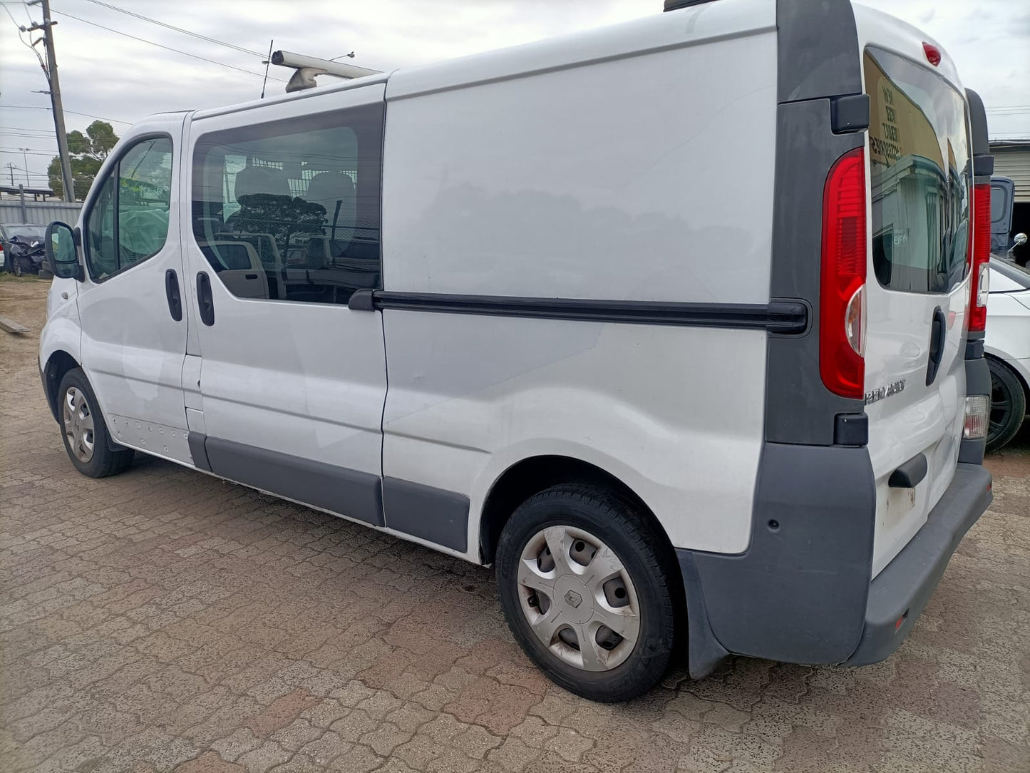 Wrecking 2013 RENAULT TRAFIC for Used Parts RN0762