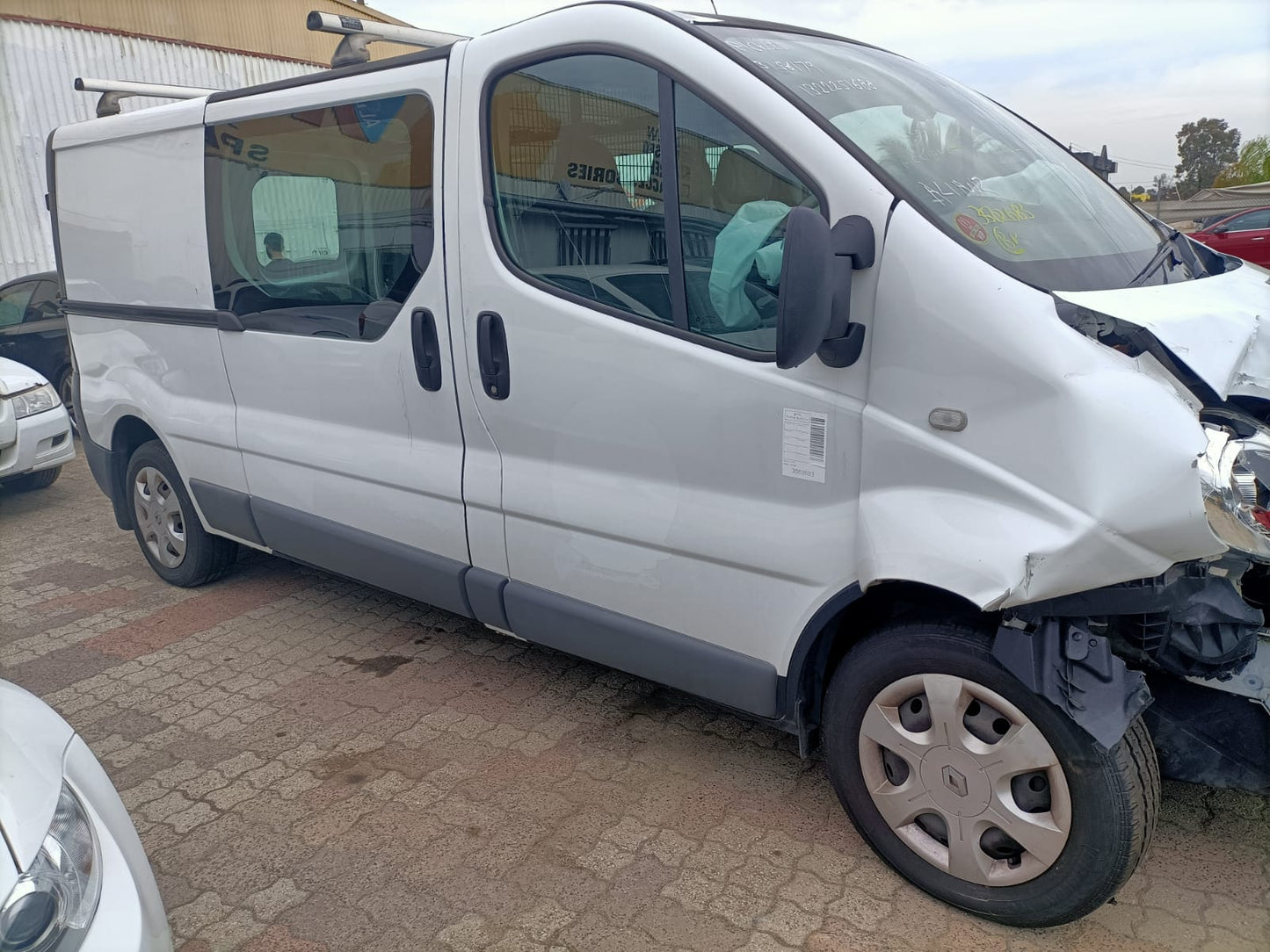 2013 RENAULT TRAFIC X83, VAN 04/04-12/14 7701034176 7701034177 REVERSING LIGHT