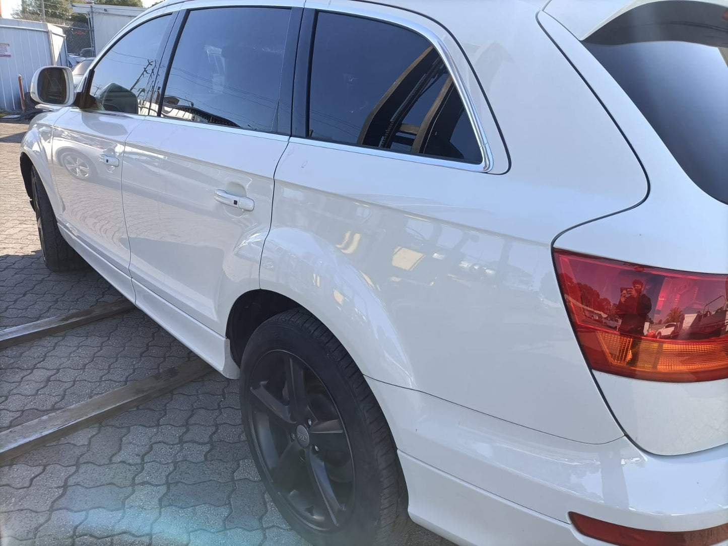 2009 AUDI Q7 4L, IN TAILGATE, 09/06-09/09 4L0945093 LEFT TAILLIGHT