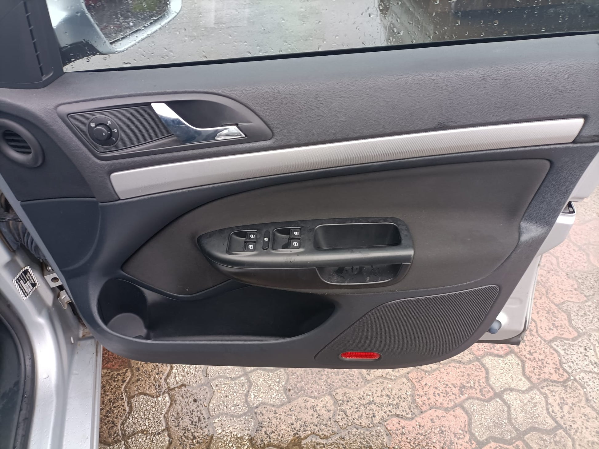 2010 SKODA OCTAVIA 1Z, ELEGANCE/SCOUT, MANUAL FOLD, W/ SURROUND LIGHT TYPE (6XD), 02/09-10/13 1Z2857508AB RIGHT DOOR MIRROR