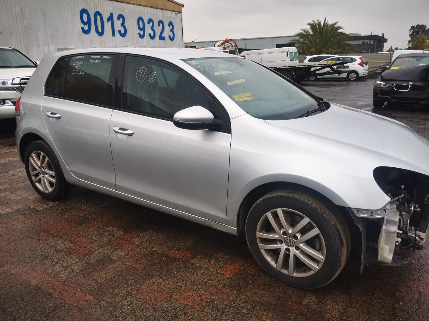 2013 VOLKSWAGEN GOLF GEN 6, HATCH, STANDARD, NON PARK SENSOR TYPE, 10/08-03/13 5K6807421 REAR BUMPER