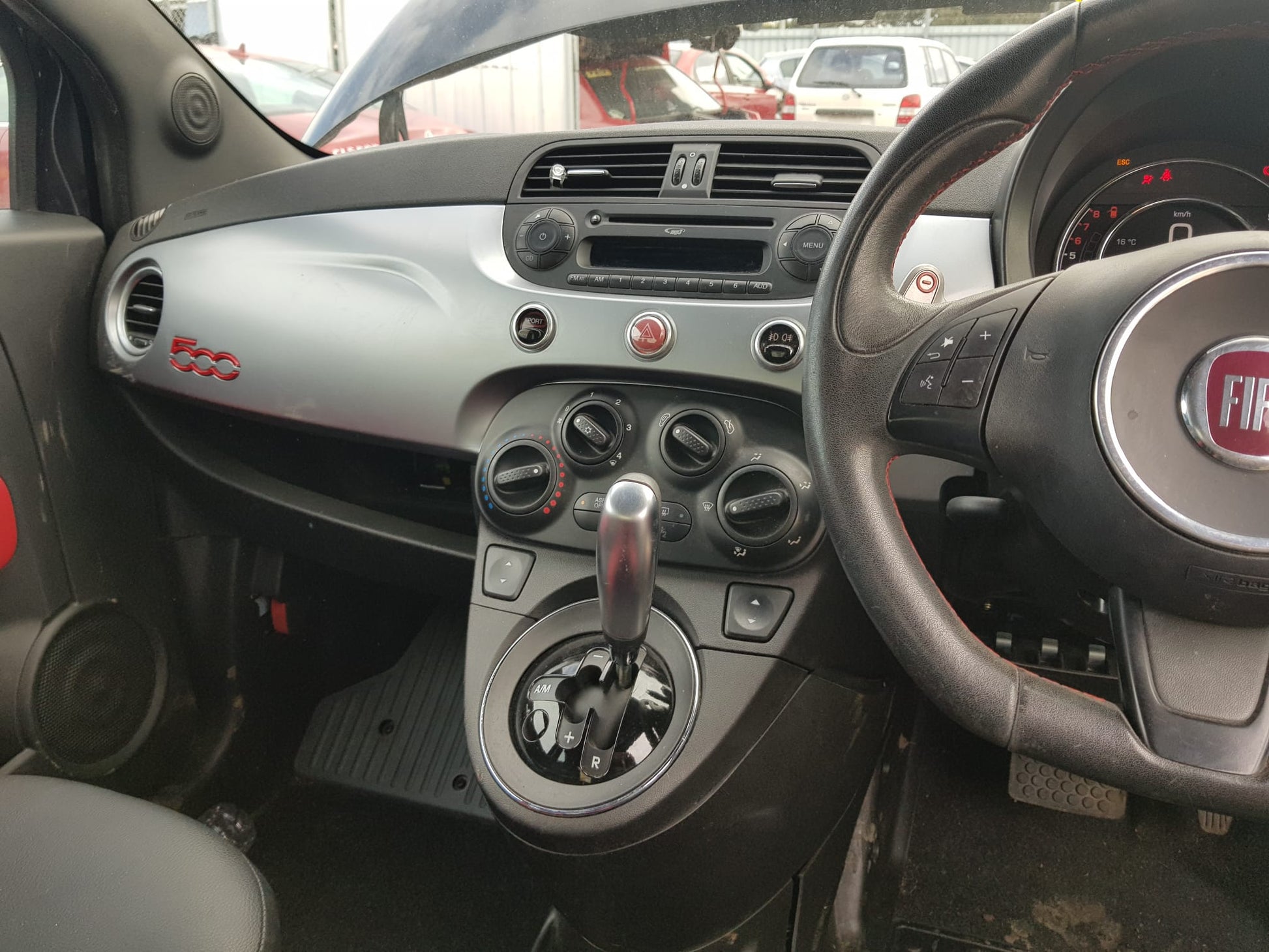 2015 FIAT 500 IN BODY, HATCH, BLACK LENS EDGING, 03/08-09/15 51934481 LEFT TAILLIGHT