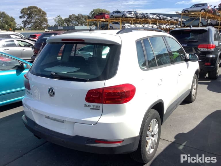 2011 VOLKSWAGEN TIGUAN 5N, 07/11-08/16 5N0945096Q RIGHT TAILLIGHT