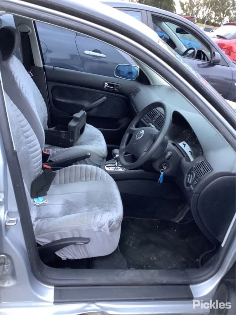 2002 VOLKSWAGEN GOLF GEN 4, ON MOTOR P/N 1J0614117E, 09/98-06/04 1J0698117C ABS PUMP MODULATOR