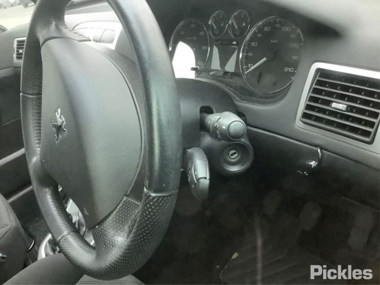 2007 PEUGEOT 307 T5-T6, WAGON, W/ PARK SENSOR TYPE, 10/03-12/08 7410R5 REAR BUMPER